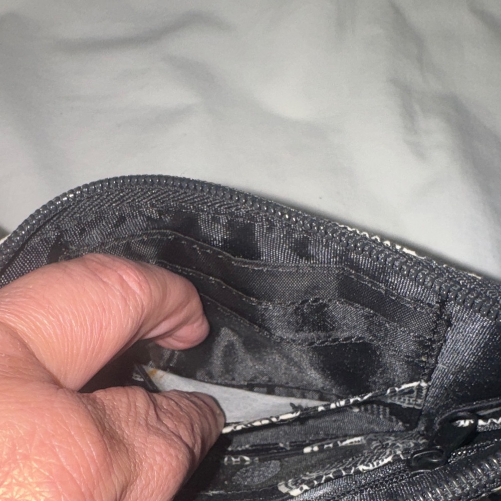 Thirty-One Black and White Lace Pattern Clutch - Picture 7 of 11